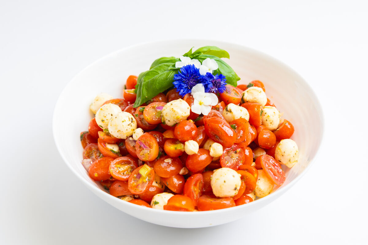 Salade de tomates cerises et bocconcini