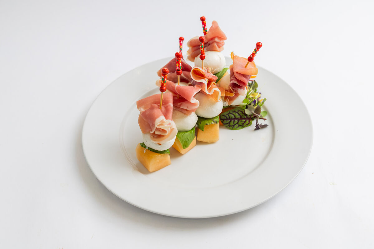 Mini brochette de prosciutto, melon et bocconcini