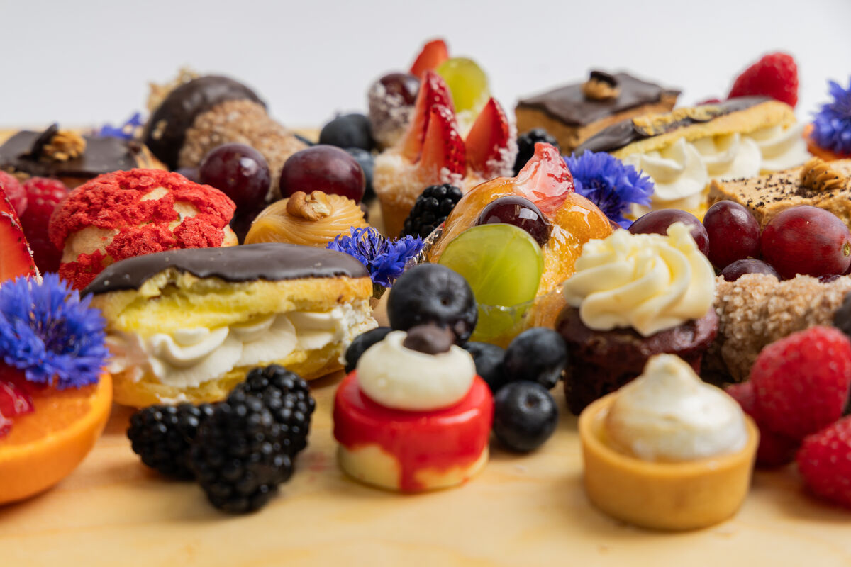 Plateau de mini pâtisseries assorties