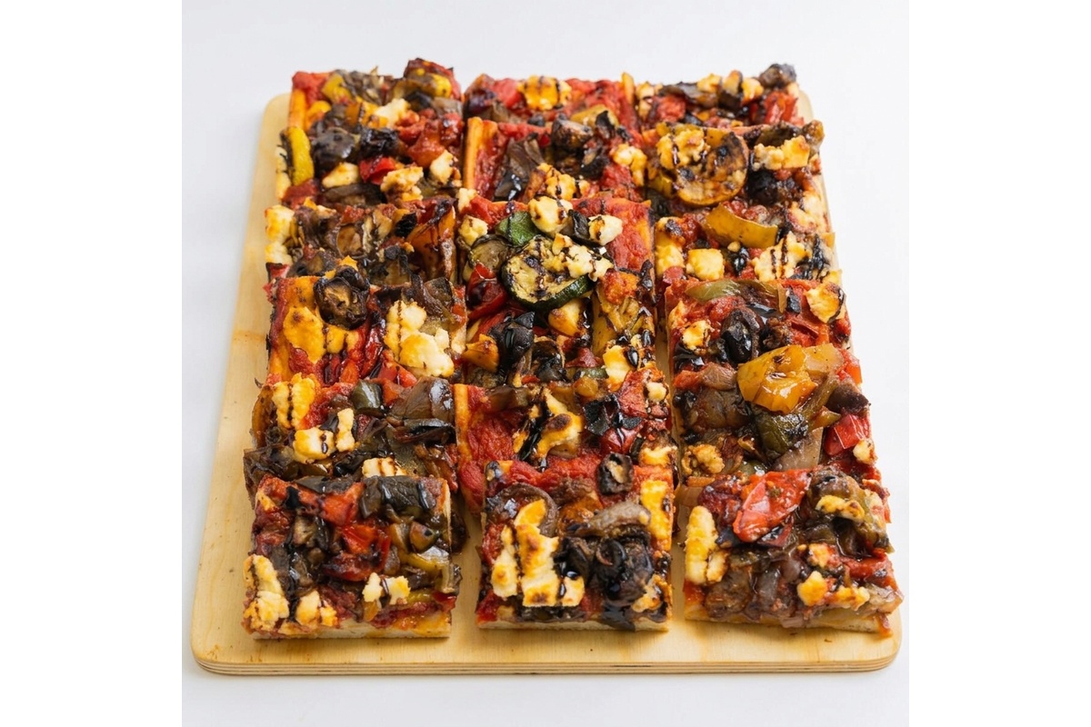Pizza aux légumes grillés, fromage de chèvre et balsamique