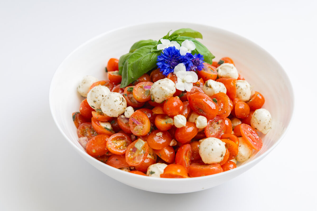 Salade de tomates cerises et bocconcini