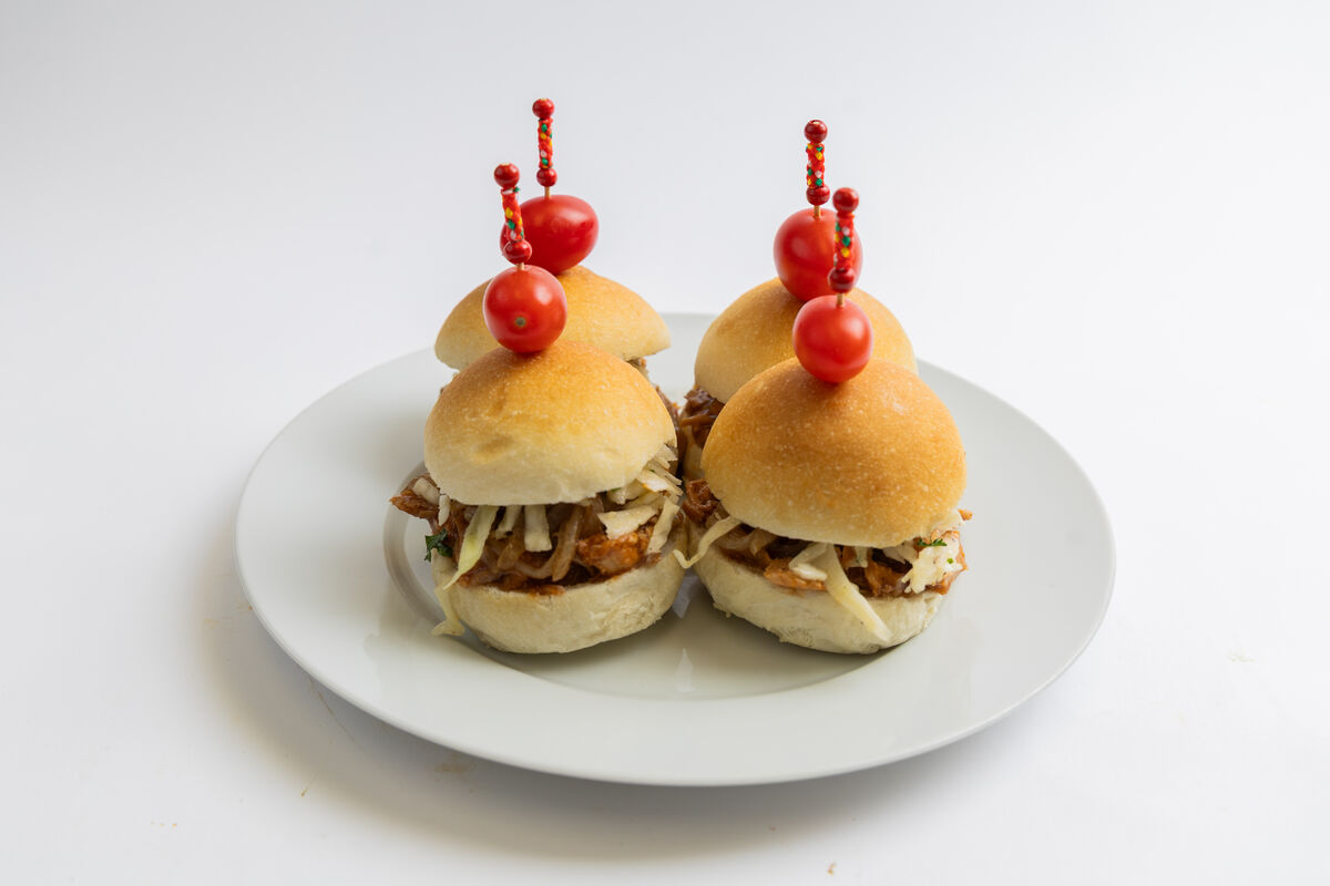 Mini-burgers au porc effiloché BBQ