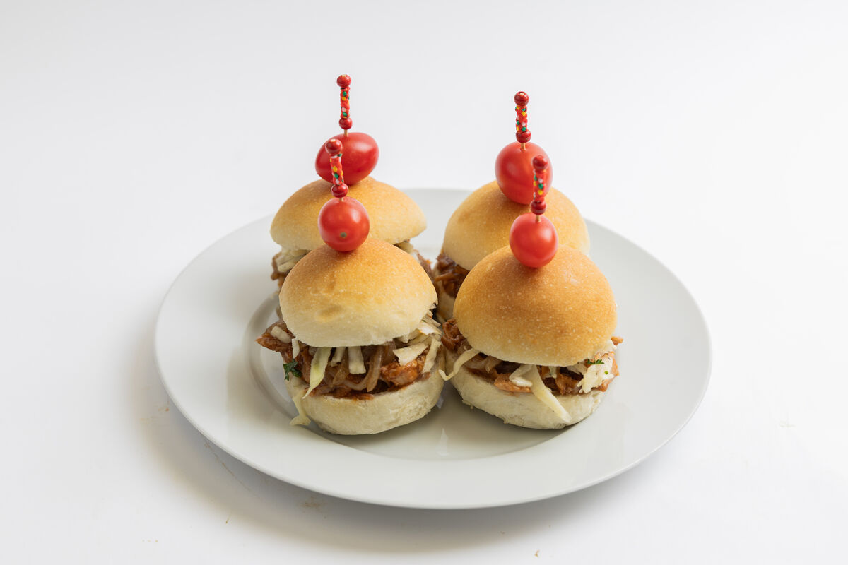 Mini-burgers au porc effiloché BBQ